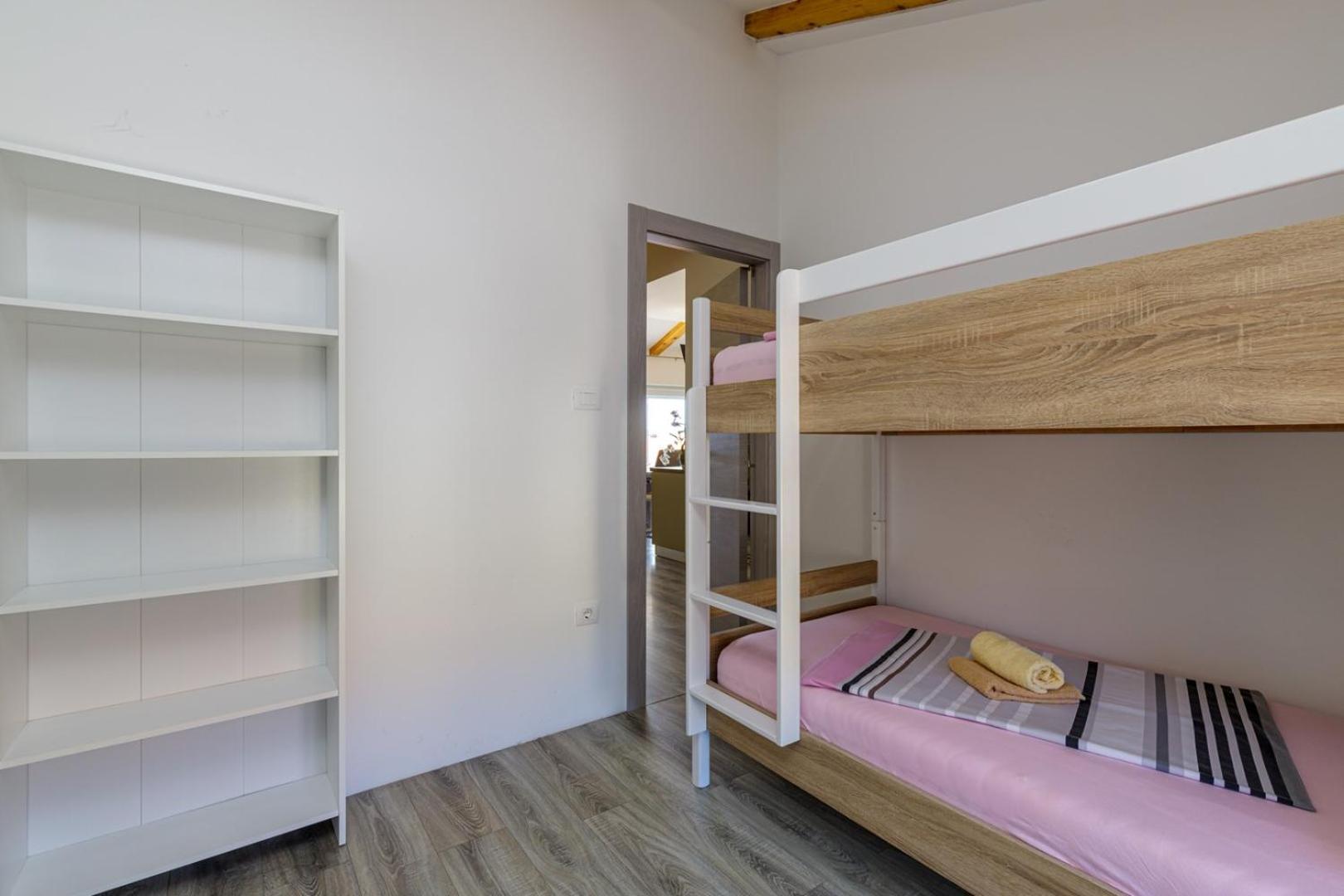 Apartments Mirjana 梅杜林 外观 照片